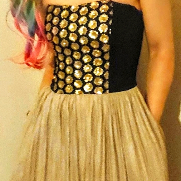 RACHEL by Rachel Roy BLACK&GOLD-STRAPLESS-EUC-STRAPLESS-PLEAT- GOWN-POCKETS.RARE - Picture 4 of 8